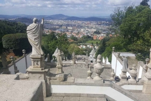 From Porto: Braga and Guimarães Day Trip with Lunch