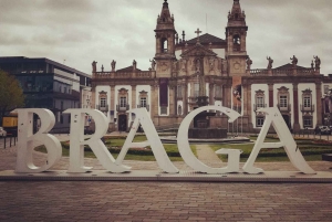 From Porto: Braga and Guimarães Day Trip with Lunch