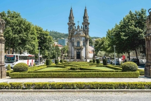 From Porto: Braga and Guimarães Day Trip with Lunch