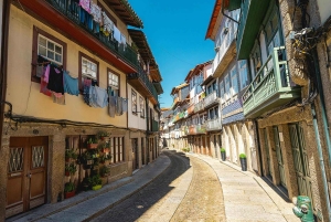 From Porto: Braga and Guimarães Day Trip with Lunch