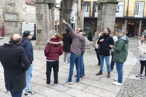 From Porto: Braga and Guimarães Day Trip with Lunch