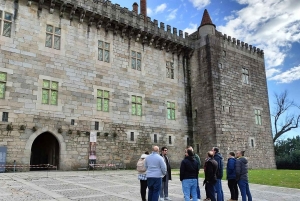 From Porto: Braga and Guimarães Day Trip with Lunch