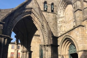 Из Порту: тур на целый день в Брагу и Гимарайнш с обедом