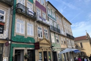 Из Порту: тур на целый день в Брагу и Гимарайнш с обедом