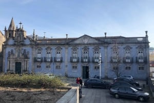 Из Порту: тур на целый день в Брагу и Гимарайнш с обедом