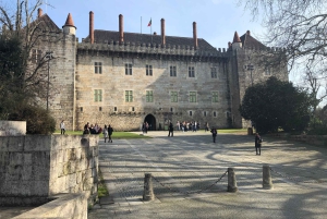 Depuis Porto : visite d'une jounée de Braga et Guimarães avec déjeuner