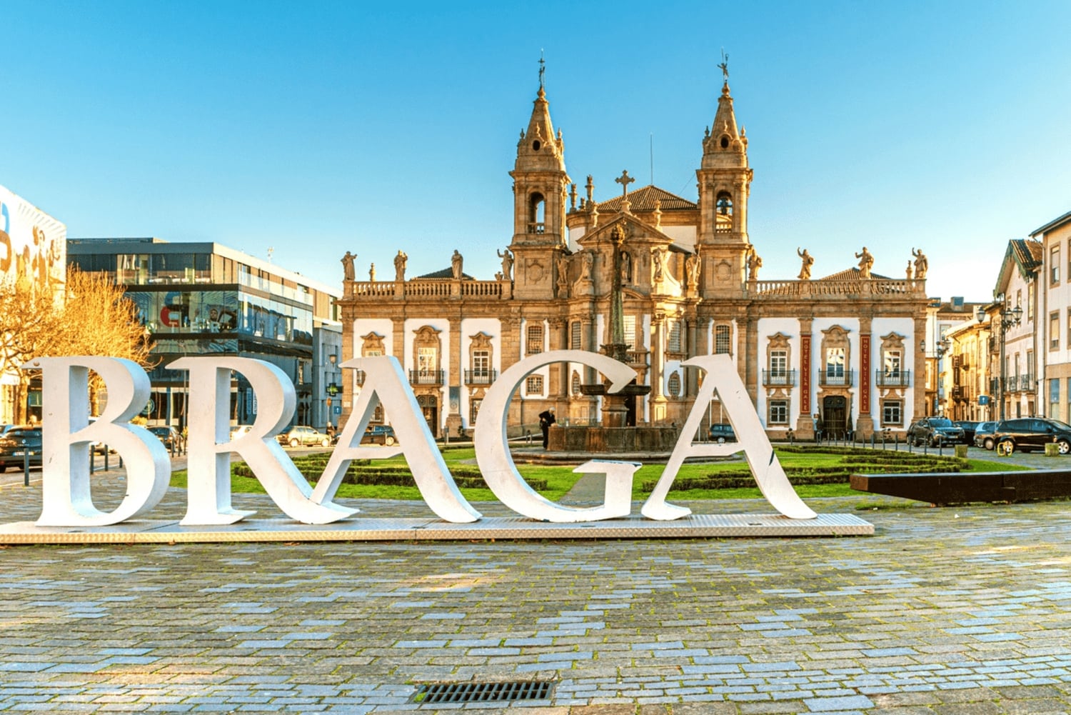 From Porto: Braga & Guimarães Day Trip with Lunch