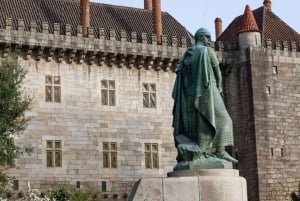 Fra Porto: Dagstur til Braga og Guimarães med lunsj