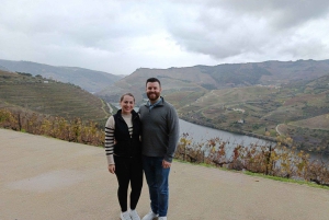 Depuis Porto : Vallée du Douro avec vignobles, déjeuner et excursion en bateau