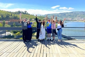 Depuis Porto : Visite privée de la vallée du Douro avec 3 vignobles et déjeuner