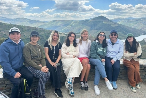 Ab Porto: Besichtigung des Douro-Tals mit 1 Weingutbesuch
