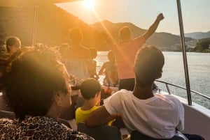 From Porto: Douro Valley w/ Boat Tour, Wine Tasting & Lunch