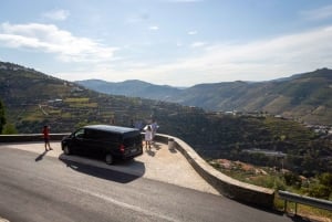Da Porto: Tour della Valle del Douro con crociera sul fiume e pranzo