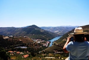 Porto: Valle del Douro con 1 o 2 cantine, pranzo e tour in barca