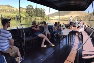 Från Porto: Douro Valley Tour med provsmakningar, båttur och lunch