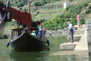 Från Porto: Douro Valley Tour med provsmakningar, båttur och lunch