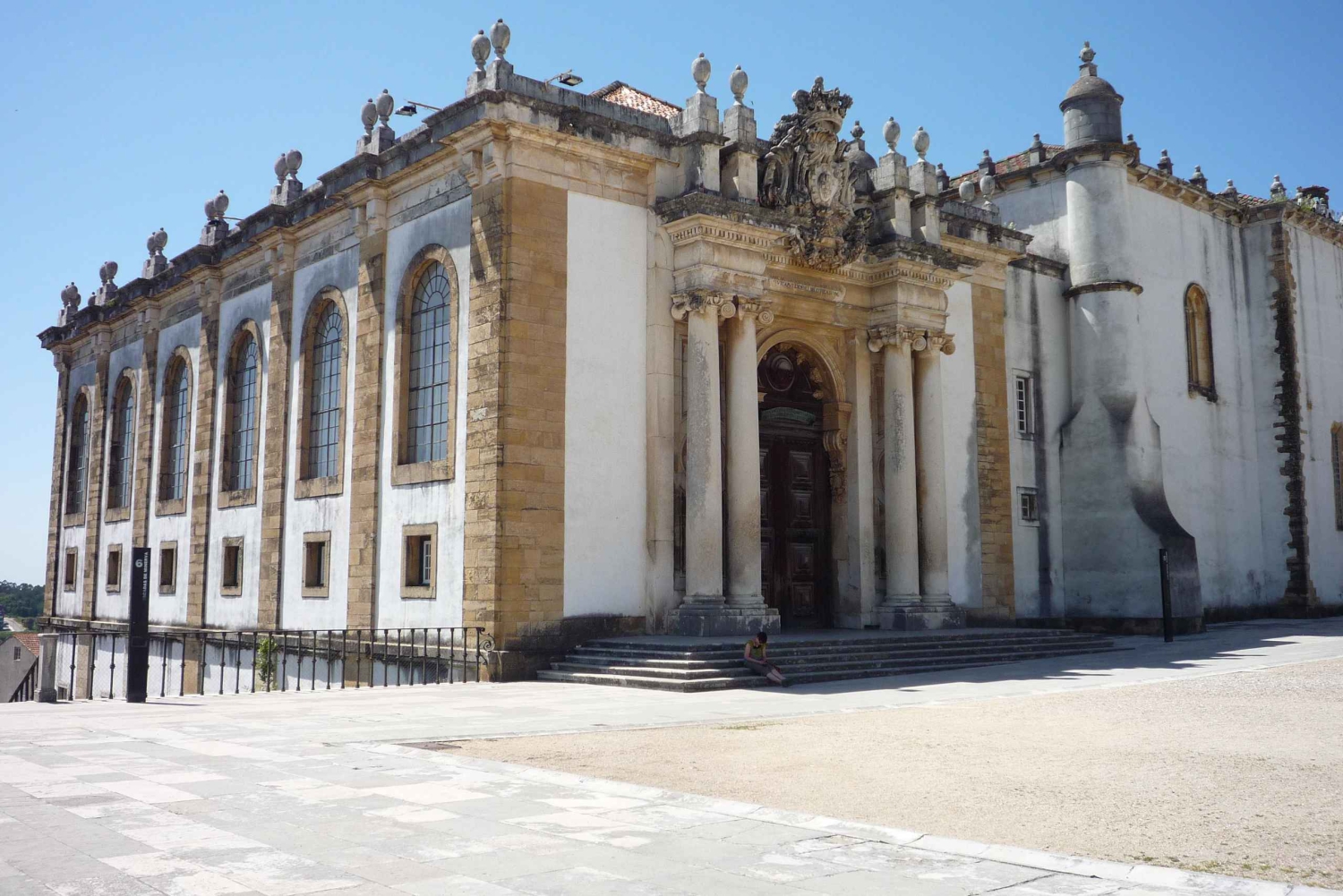 Von Porto aus: Tagestour nach Coimbra & Aveiro mit Bootsfahrt
