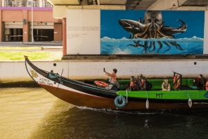 Von Porto aus: Tagestour nach Coimbra & Aveiro mit Bootsfahrt