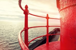 From Porto: Private Transfer to Lisbon with Stop at Nazaré