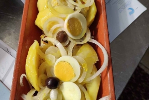 Из Порту: частный тур по винодельческим хозяйствам с дегустацией зеленого вина, обедом и посещением дворца.