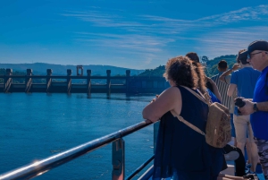 From Porto: Régua to Porto River Cruise with Lunch on Board