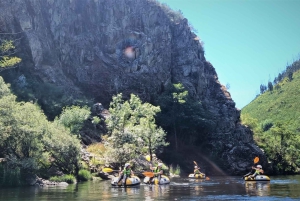 Do Porto: Aventura de tubulação no rio com almoço autêntico