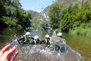 Vanuit Porto: Rivier Tubing Avontuur met Authentieke Lunch