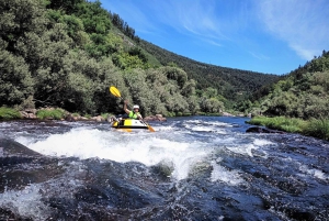 Vanuit Porto: Rivier Tubing Avontuur met Authentieke Lunch