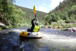 Vanuit Porto: Rivier Tubing Avontuur met Authentieke Lunch