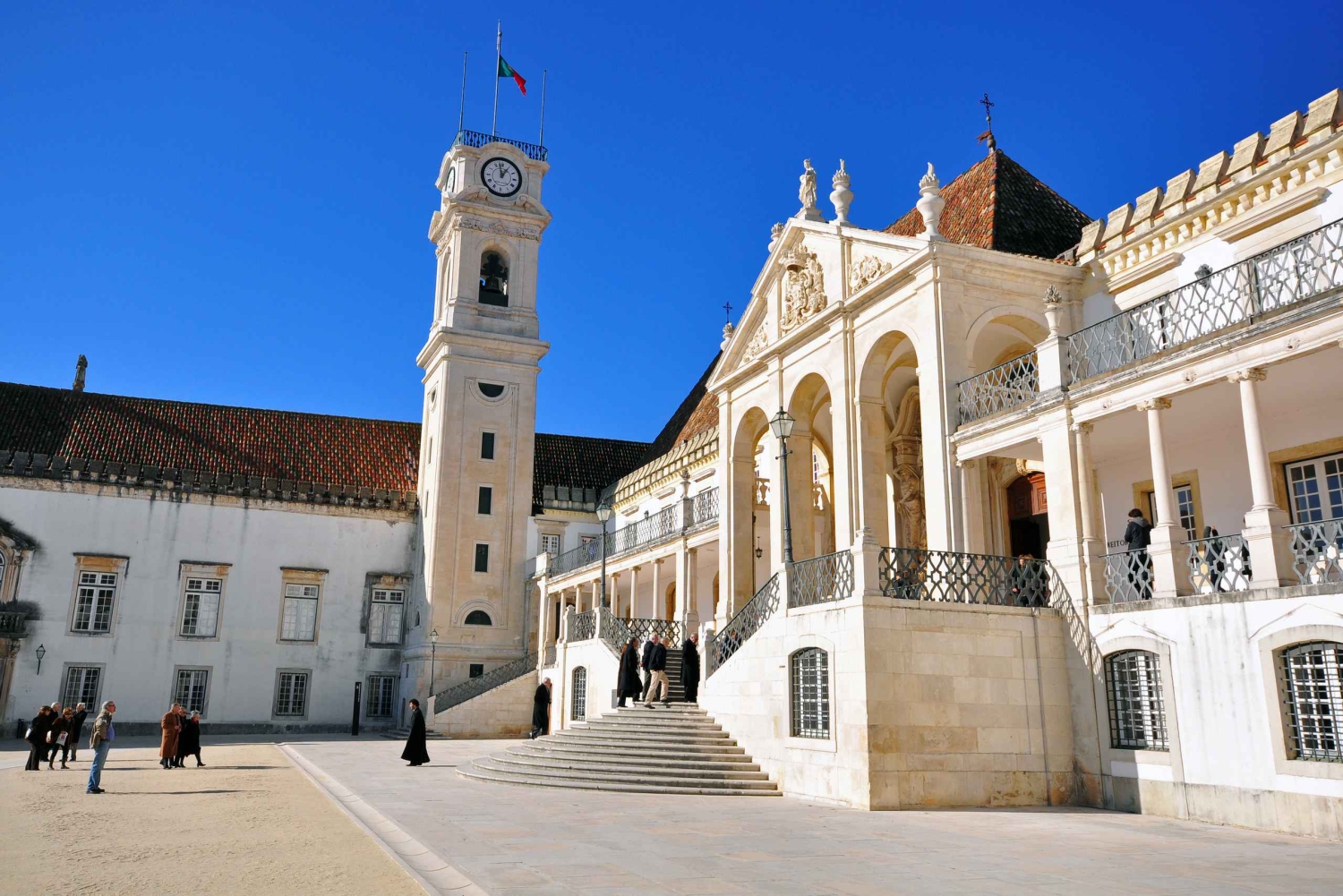 Desde Oporto: Santuario de Fátima y Coimbra Excursión de un día en privado