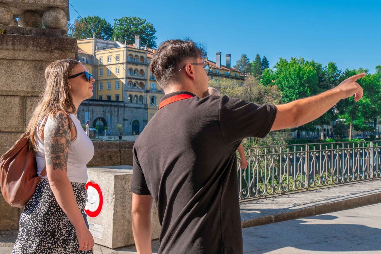 From Porto: Small Group Douro Valley Tour with Wine & Cruise