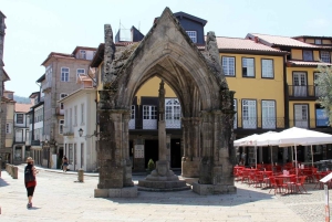 Au départ de Porto : Excursion privée d'une journée aux merveilles de Braga et Guimarães