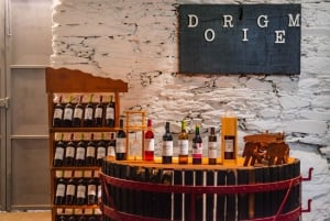 ポルト発：ドウロバレーのワインツアー（ランチ＆リバークルーズ付き）