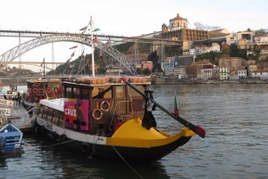 Heldagstur til fots i Porto: Lunsj, båttur og vinsmaking