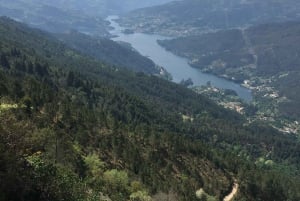 Gerês Nationaal Park Watervallen en wolvendorp in 4x4