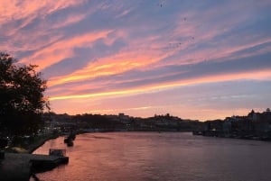 Historisk eventyr-cabriolet UMM Portugues militærjeep