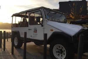 Historisk eventyr-cabriolet UMM Portugues militærjeep