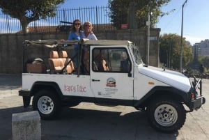 Historisk eventyr-cabriolet UMM Portugues militærjeep