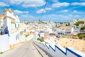Lissabon: Tagestour ins Paradies der Algarve – Klippen, Höhlen und Strände