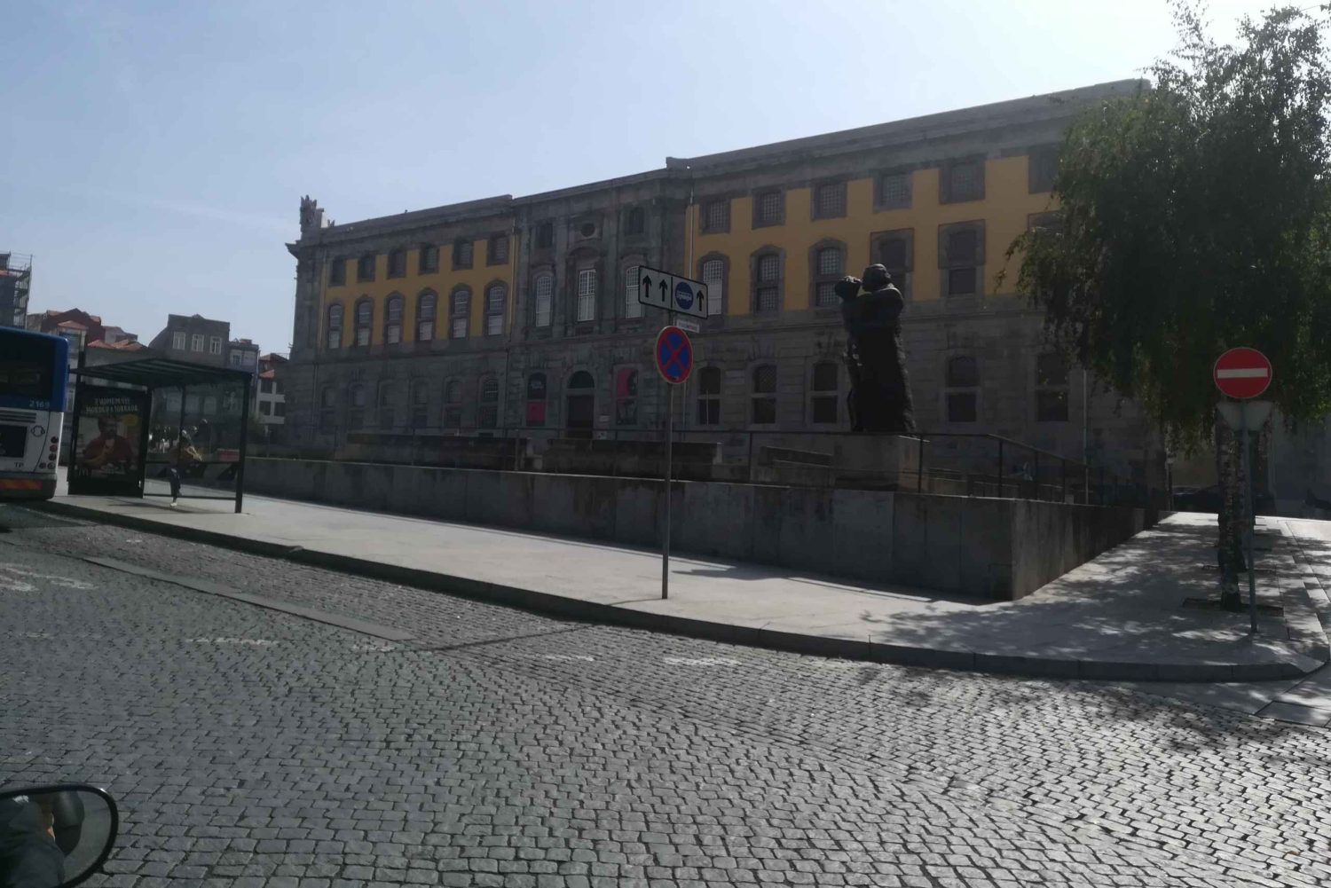 Lisbon: Private Transfer to Porto (directly ride)