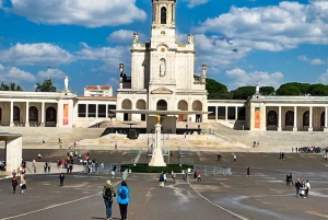 Lisbonne : Transfert privé vers Porto avec arrêts dans 3 villes