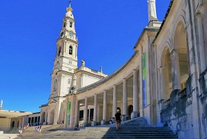 Da Lisbona a Porto con Óbidos-Nazaré-Fátima-Coimbra-Aveiro