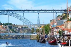 Da Lisbona a Porto con fermate a Óbidos e Nazaré