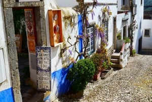 Da Lisbona a Porto con fermate a Óbidos e Nazaré