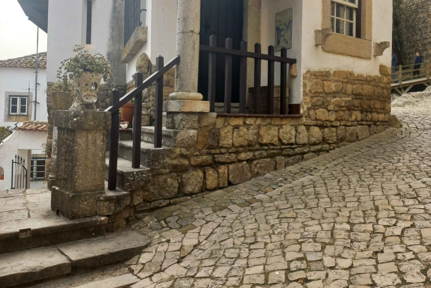 Lisbon: Transfer to Porto with Obidos and Nazare