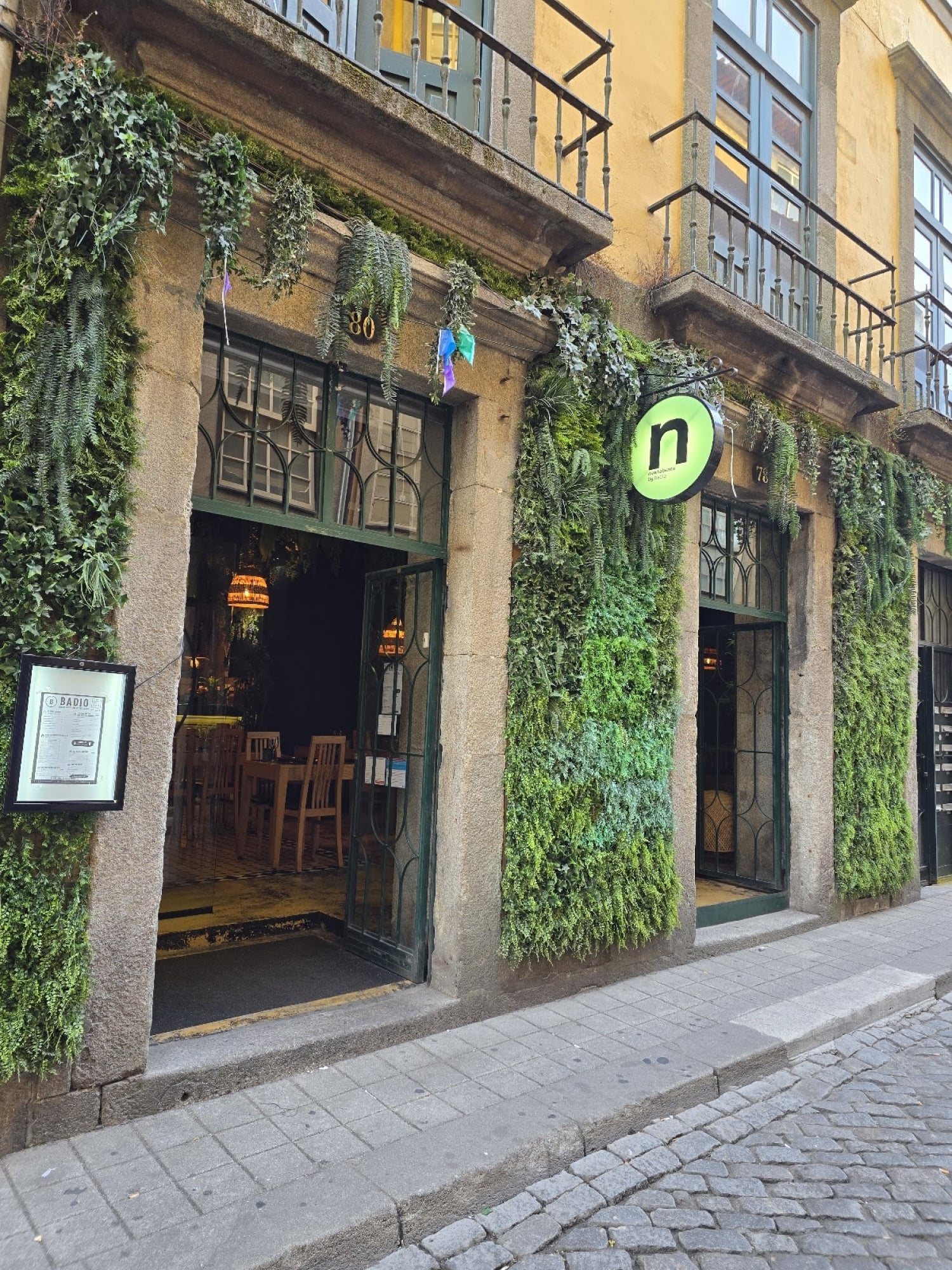 Neo taverna By Badio