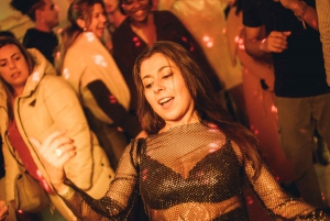 Uudenvuodenaaton Porto Crawl: 7 juomaa, pelit & VIP-klubin sisäänpääsy