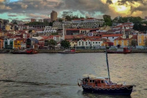 Porto: Klassische Bootsfahrt auf dem Douro