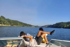 Privéboottocht 6 bruggen 1u30, tot 6 personen Zonsondergangoptie