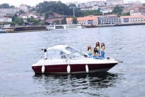 Privéboottocht 6 bruggen 1u30, tot 6 personen Zonsondergangoptie